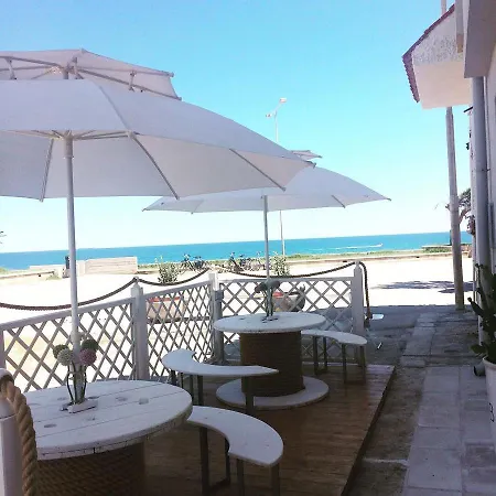 Bed and breakfast Dimore Di Mare 4*